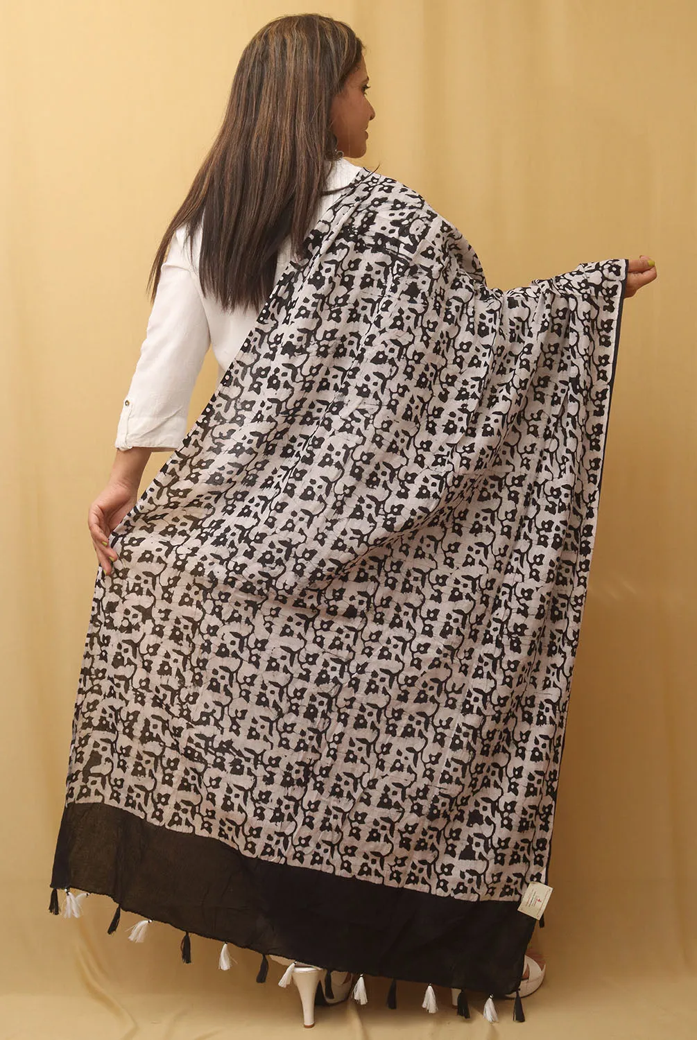 Black And White Batik Printed Cotton Dupatta