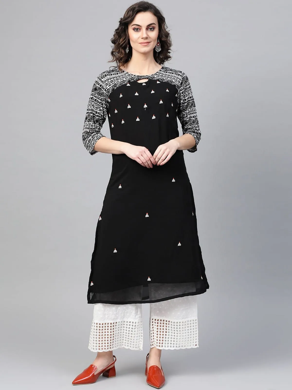 Black Knitted Embroidered Kurta