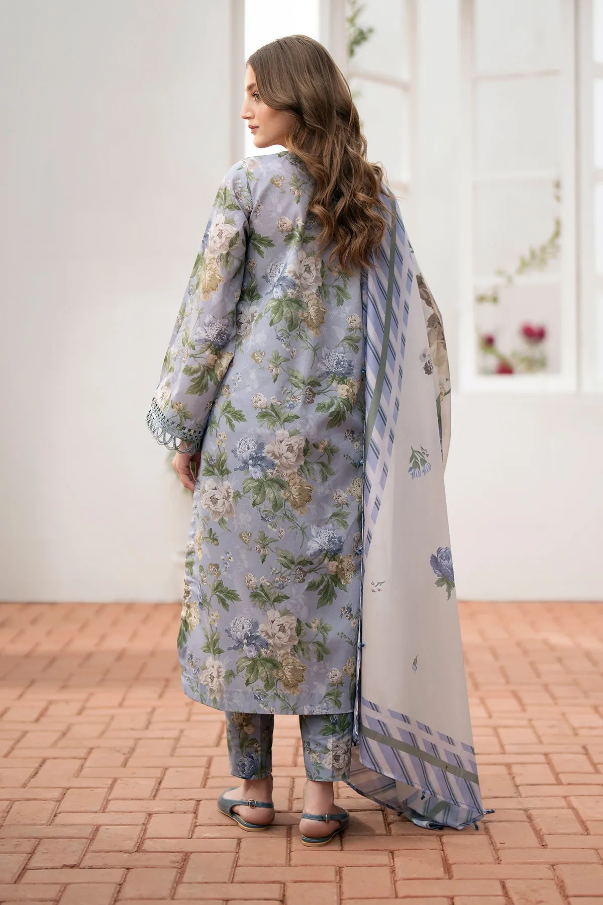 EMBROIDERED LAWN UF-529