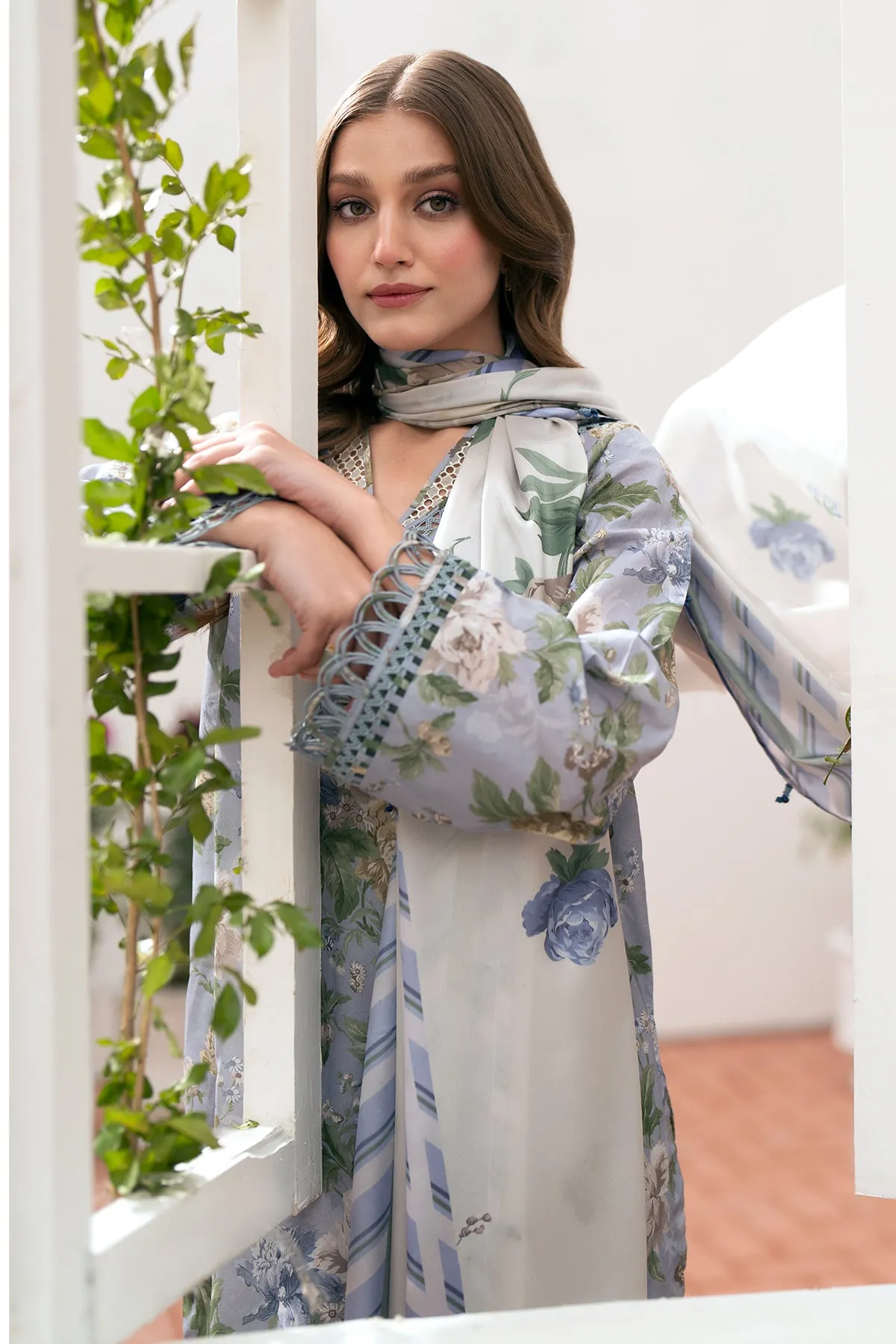 EMBROIDERED LAWN UF-529