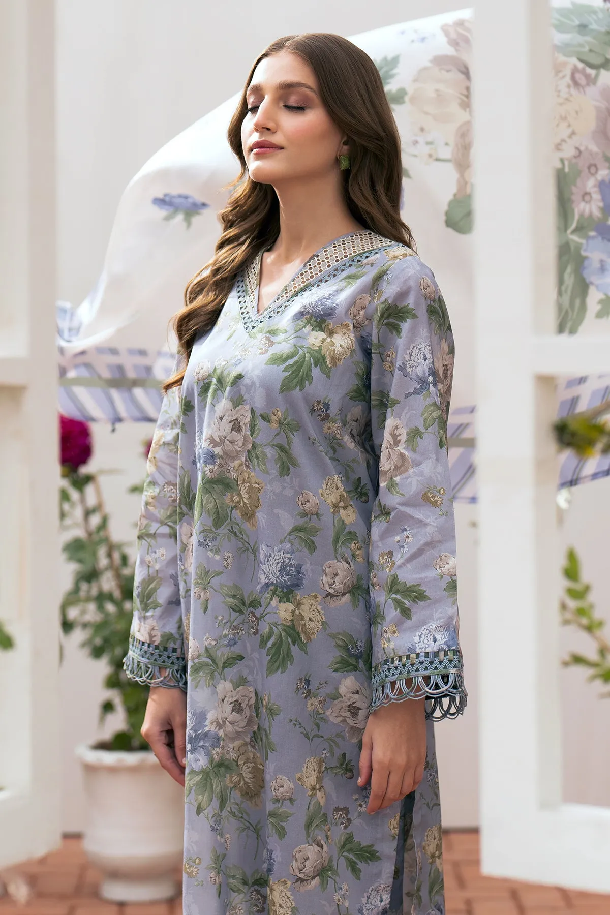 EMBROIDERED LAWN UF-529