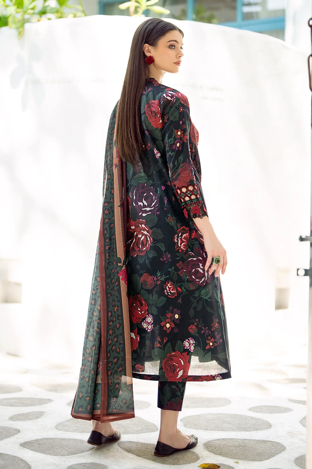 EMBROIDERED PRINTED LAWN UF-547