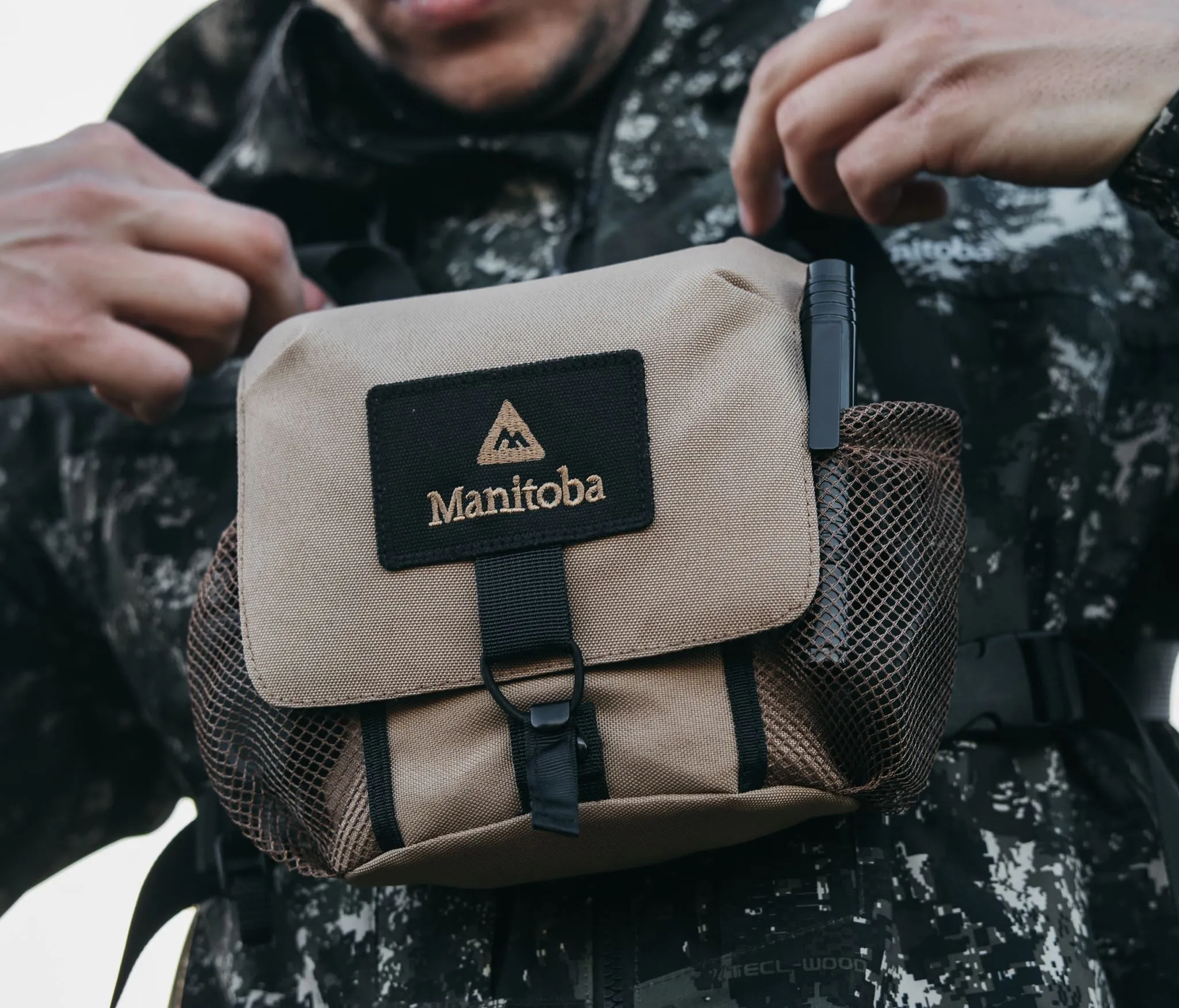 Manitoba Binocular Chest Case with Harness