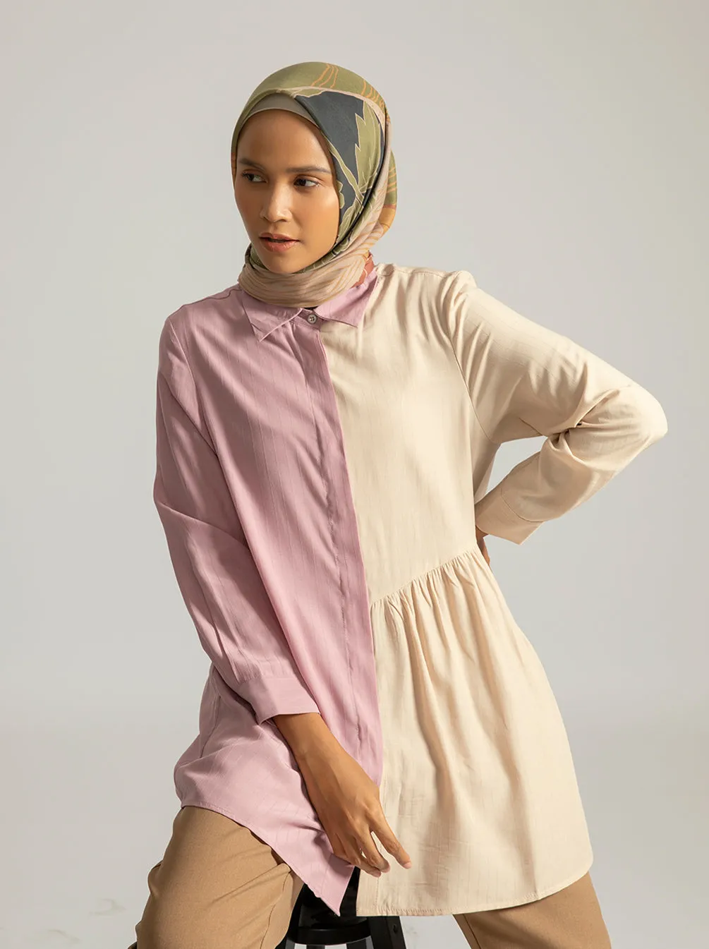 NEVIE TOP PLAIN BLOSSOM