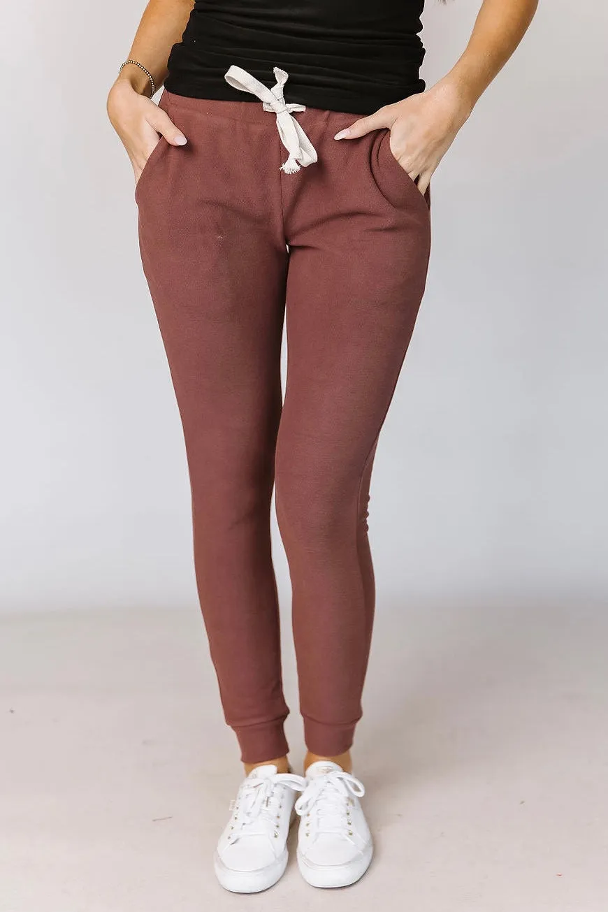 Performance Fleece Joggers - Mahogany